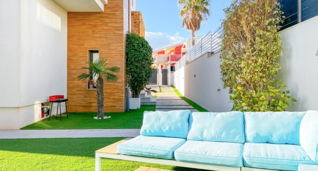 Sale - Villa - Torrevieja