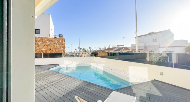 Sale - Villa - Torrevieja