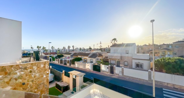 Sale - Villa - Torrevieja