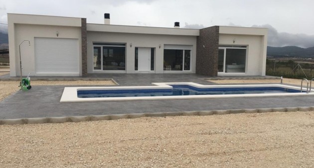 Nueva construcción  - Chalet - Pinoso - Camino Del Prado