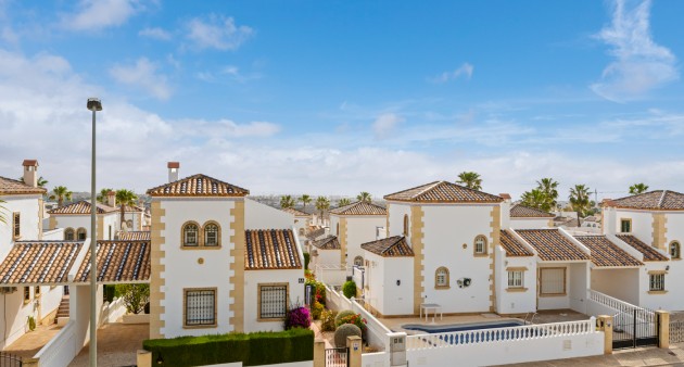 Sale - Villa - Orihuela costa - Villamartín
