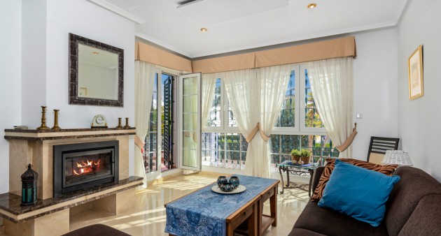 Sale - Villa - Orihuela costa - Villamartín