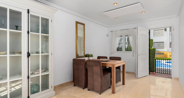 Sale - Villa - Orihuela costa - Villamartín