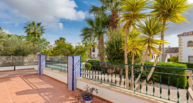 Sale - Villa - Orihuela costa - Villamartín