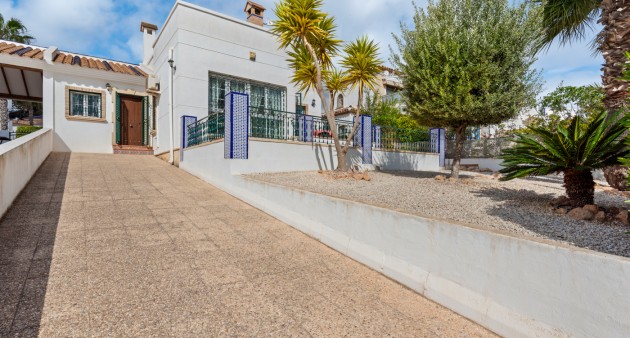 Sale - Villa - Orihuela costa - Villamartín