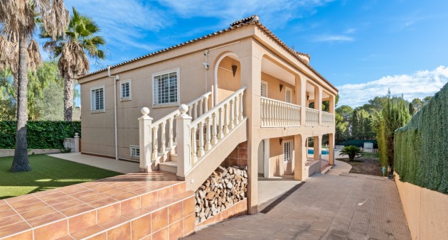 Sale - Villa - Los Balcones