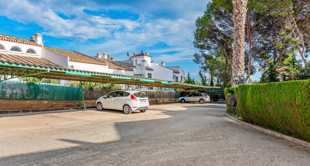 Sale - Apartment - Villamartín