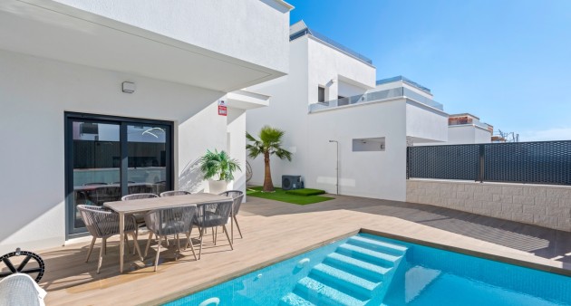 Sale - Villa - Orihuela - Vistabella Golf