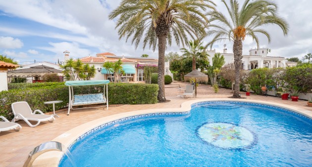 Sale - Chalet - Ciudad Quesada - Rojales