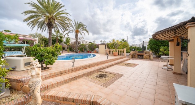 Sale - Chalet - Ciudad Quesada - Rojales