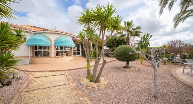 Sale - Chalet - Ciudad Quesada - Rojales