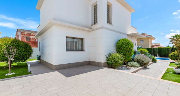Sale - Villa - Ciudad Quesada - Rojales