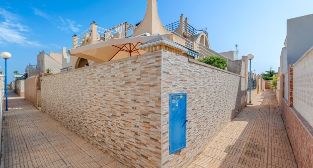 Sprzedaż - Townhouse - ﻿Torrevieja (Alicante) - Spain