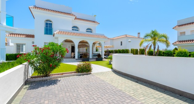 Sale - Villa - Ciudad Quesada - Rojales