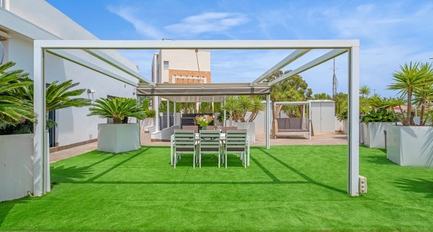 Sale - Villa - Orihuela costa - Villamartín