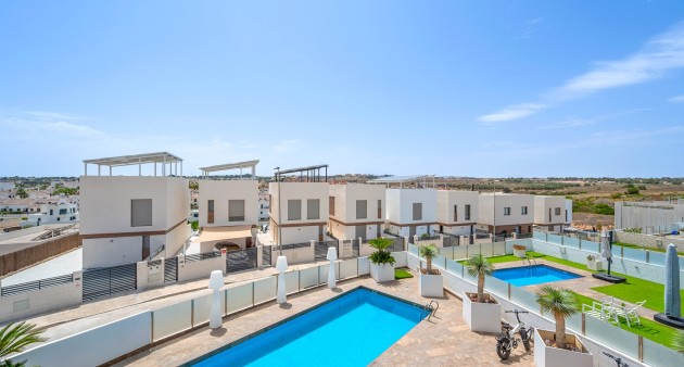 Sale - Villa - Orihuela costa - Villamartín