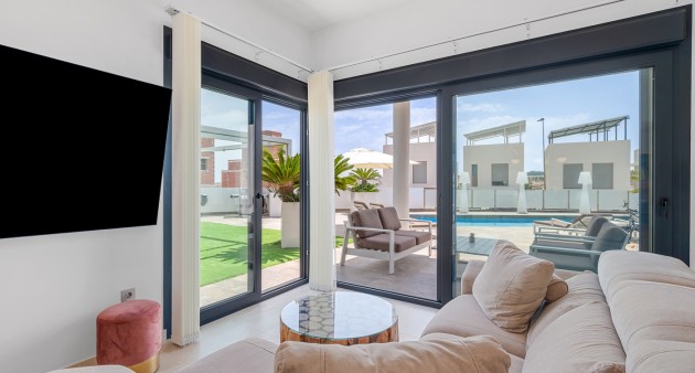 Sale - Villa - Orihuela costa - Villamartín