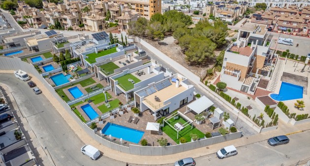 Sale - Villa - Orihuela costa - Villamartín
