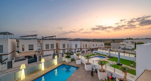 Sale - Villa - Orihuela costa - Villamartín