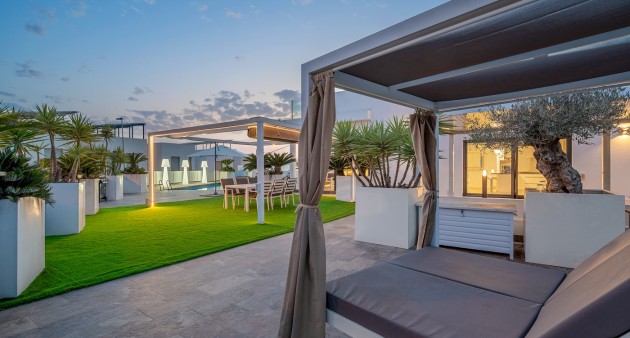 Sale - Villa - Orihuela costa - Villamartín