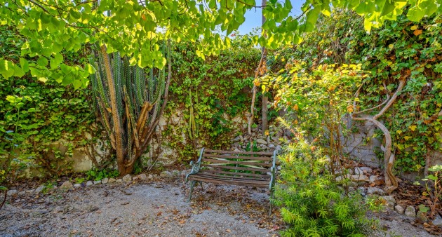 Sale - Villa - Benferri