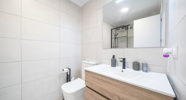 Sale - Flat - Orihuela costa - Punta Prima