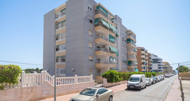 Sale - Flat - Orihuela costa - Punta Prima