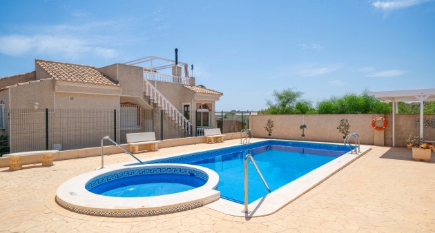 Sale - Villa - Algorfa