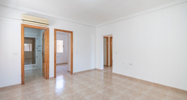 Sale - Villa - Algorfa
