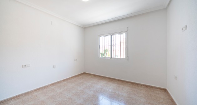 Sale - Villa - Algorfa