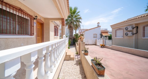 Sale - Villa - Algorfa