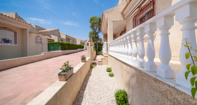 Sale - Villa - Algorfa