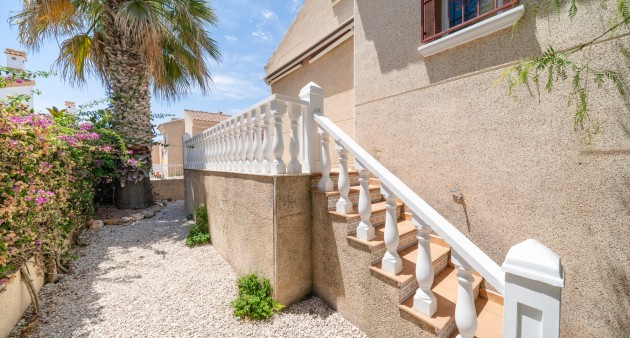 Sale - Villa - Algorfa