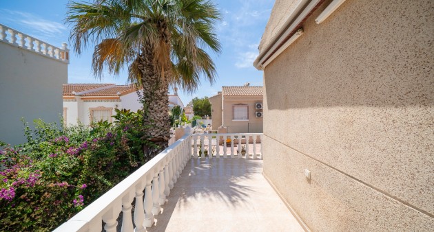 Sale - Villa - Algorfa