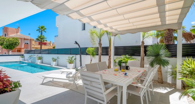 Sale - Villa - Guardamar del Segura