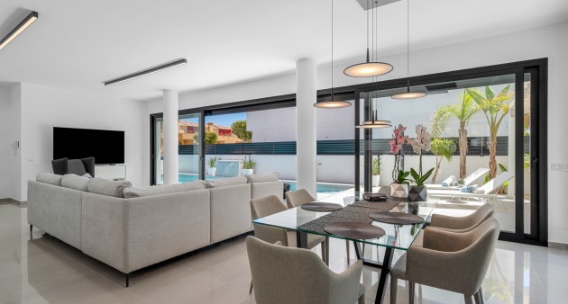 Sale - Villa - Guardamar del Segura