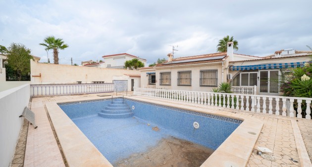 Sale - Villa - Ciudad Quesada - Rojales