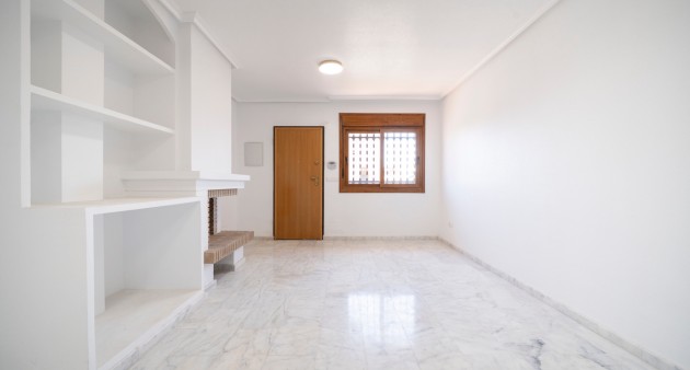 Prodej - Čtyřpodlažní dům - San Miguel