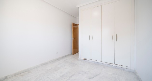 Prodej - Čtyřpodlažní dům - San Miguel