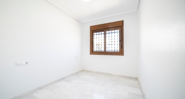 Prodej - Čtyřpodlažní dům - San Miguel