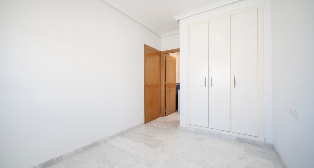 Prodej - Čtyřpodlažní dům - San Miguel