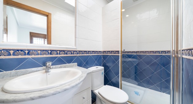 Prodej - Čtyřpodlažní dům - San Miguel