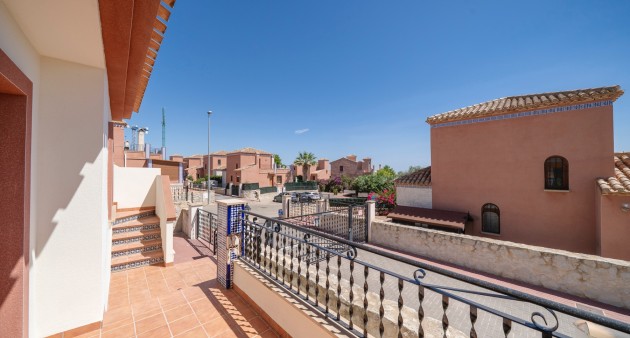 Prodej - Čtyřpodlažní dům - San Miguel