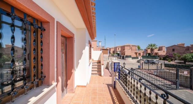 Prodej - Čtyřpodlažní dům - San Miguel