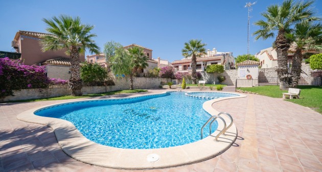 Prodej - Čtyřpodlažní dům - San Miguel