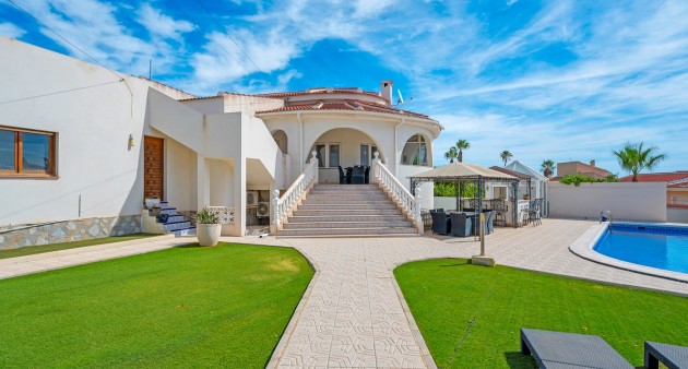 Sale - Villa - Ciudad Quesada - Rojales