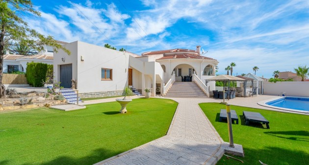 Sale - Villa - Ciudad Quesada - Rojales