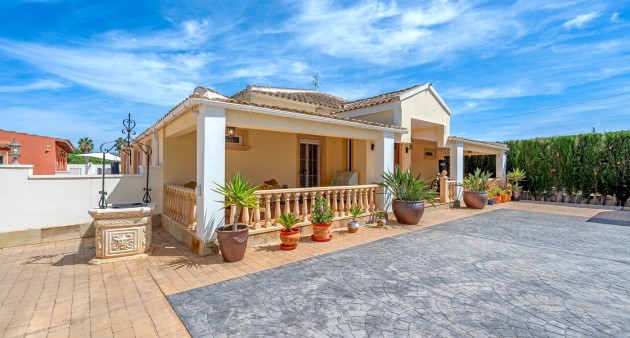 Sale - Country estate - Almoradí - Las Heredades