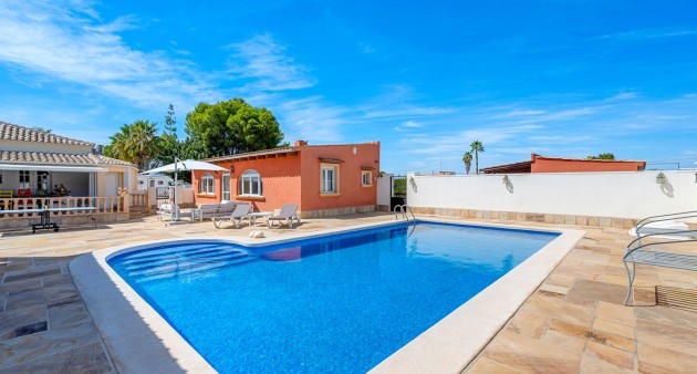 Sale - Country estate - Almoradí - Las Heredades