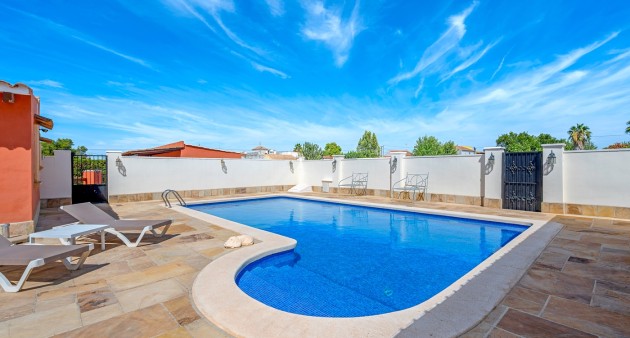 Sale - Country estate - Almoradí - Las Heredades